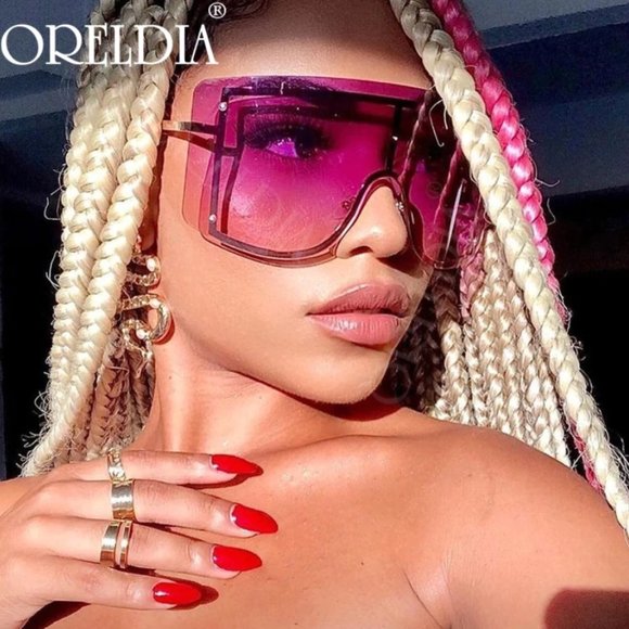 Oversize square purple and pink gradient sunglasses shades, golden frame - Picture 7 of 8